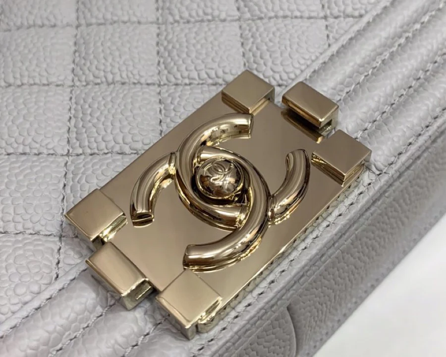 Chanel-boy-20cm-38