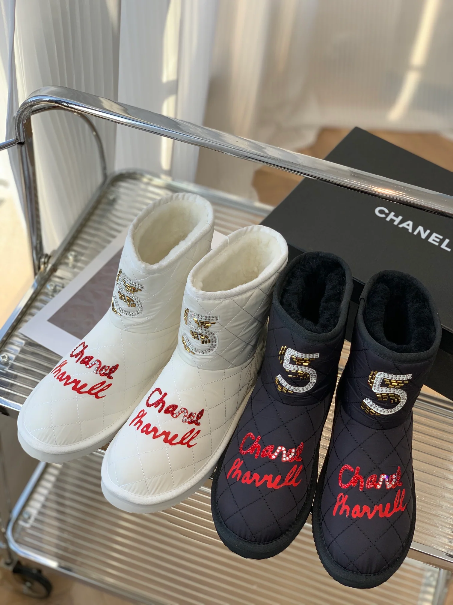 Снежные сапоги Chanel - 1