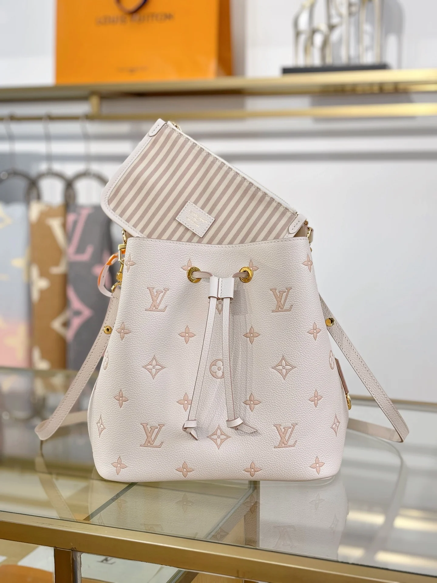 Сумка LV-m14401-neonoe - средний размер