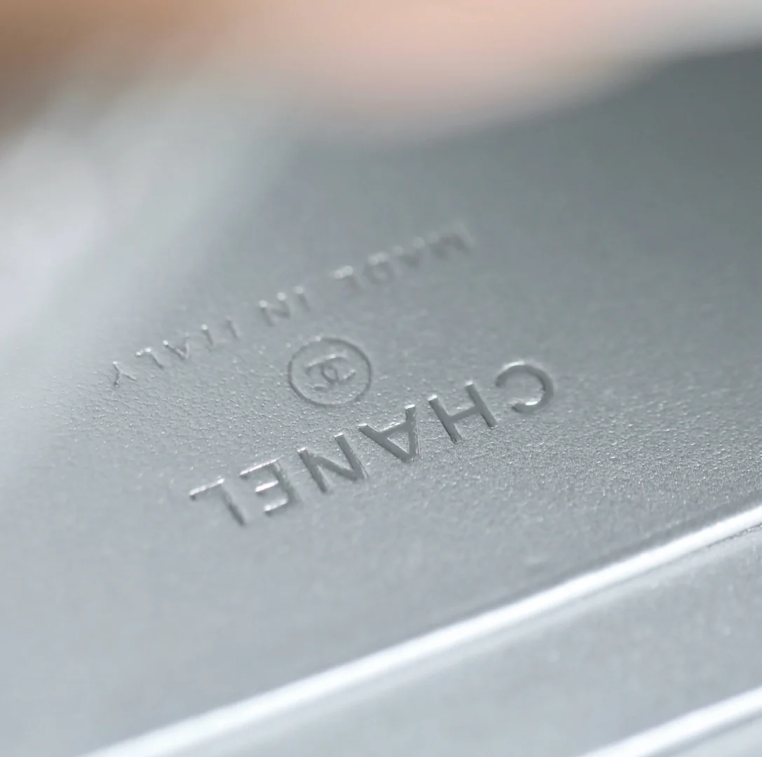 Chanel - ??? - Ручки через плечо - Металлический серебристый - Серебряная пряжка