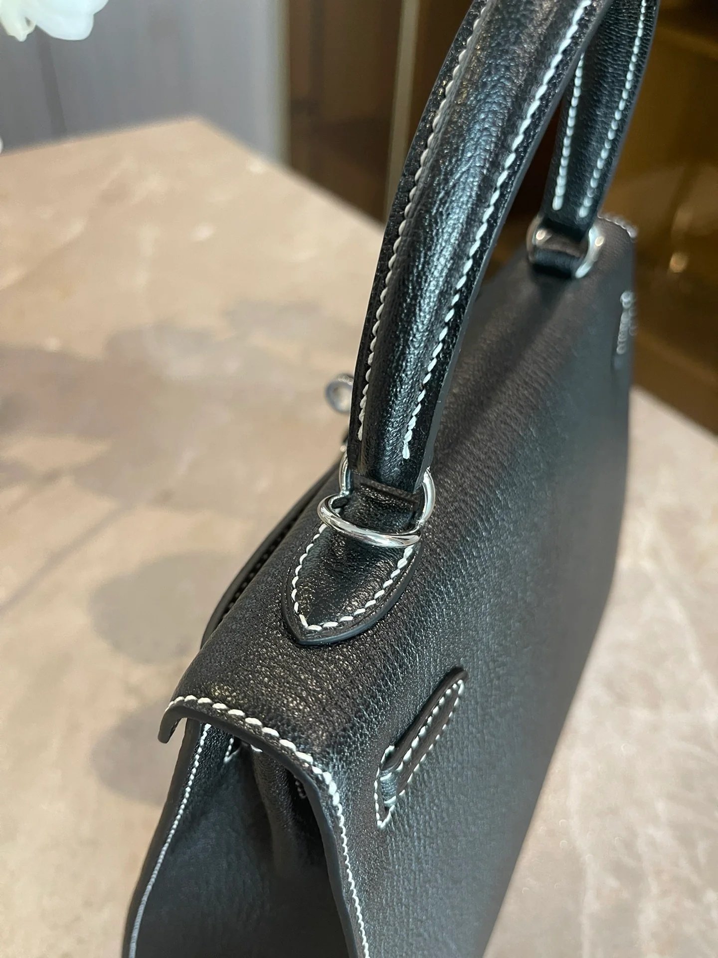 Hermes Kelly 25 - Козья кожа - Резьба в виде подковы - Черно-красный - Серебряная пряжка