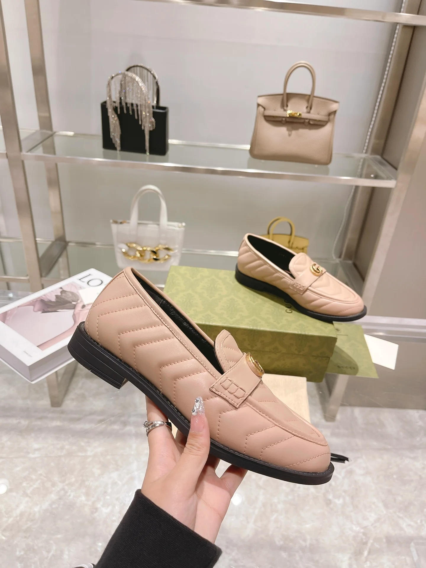 Gucci - 22 Ранняя весна - Лоферы - 1