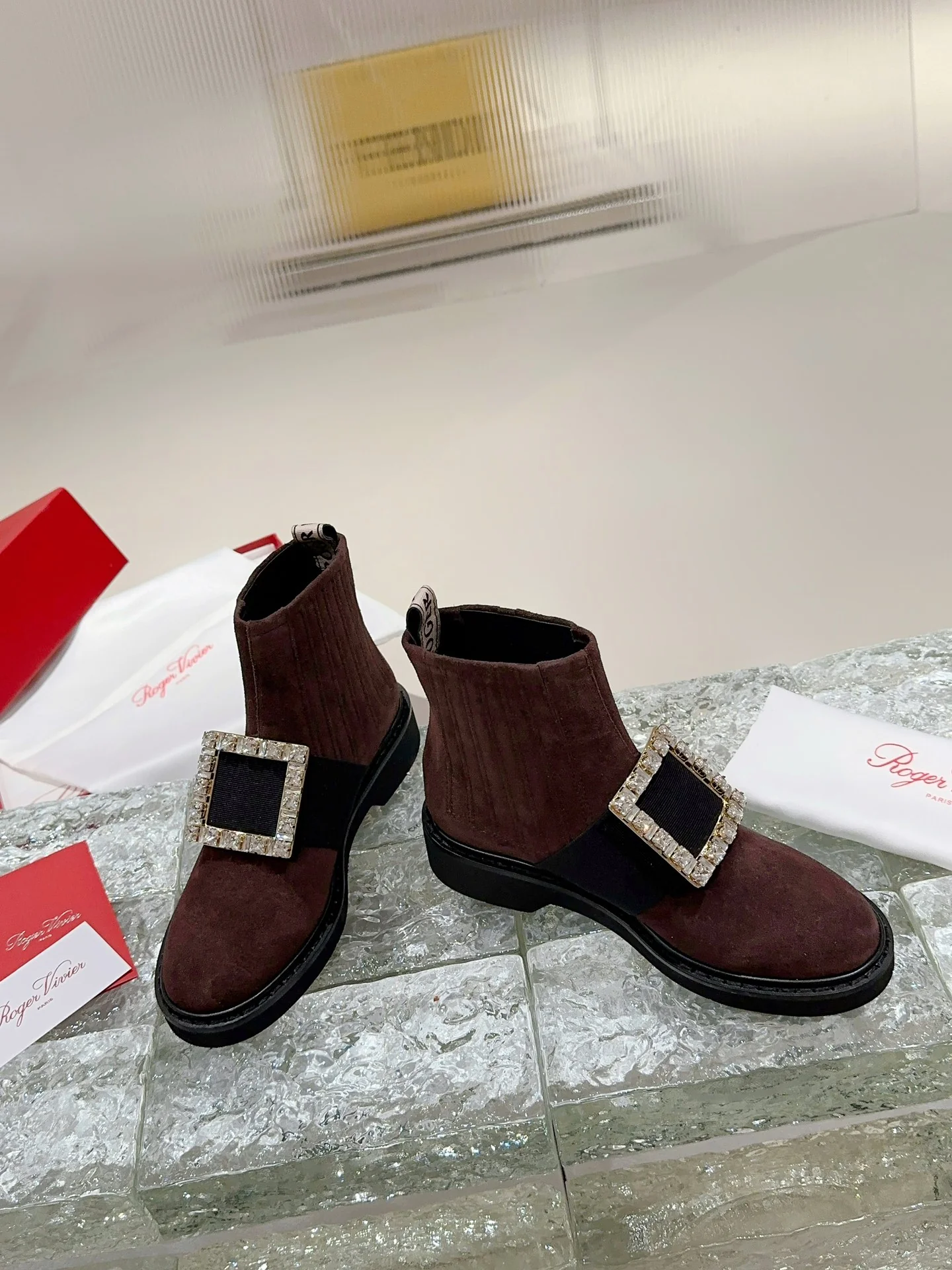 Ботильоны с квадратным носком и пряжкой - 2024 год - Ботильоны с металлической пряжкой - Кофейный цвет