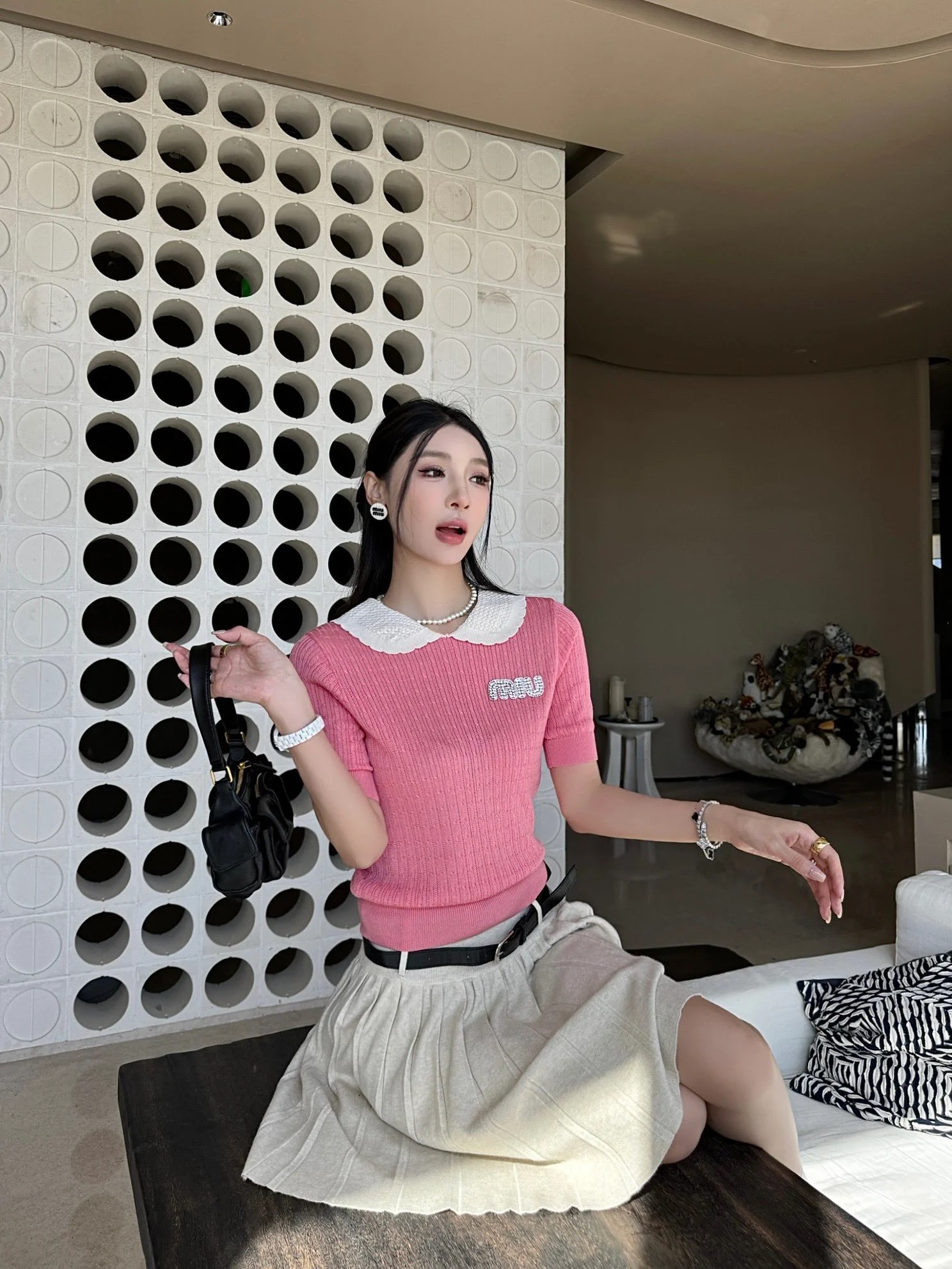 Miu Miu - 2404 - Плотный вязаный топ с короткими рукавами и воротником 