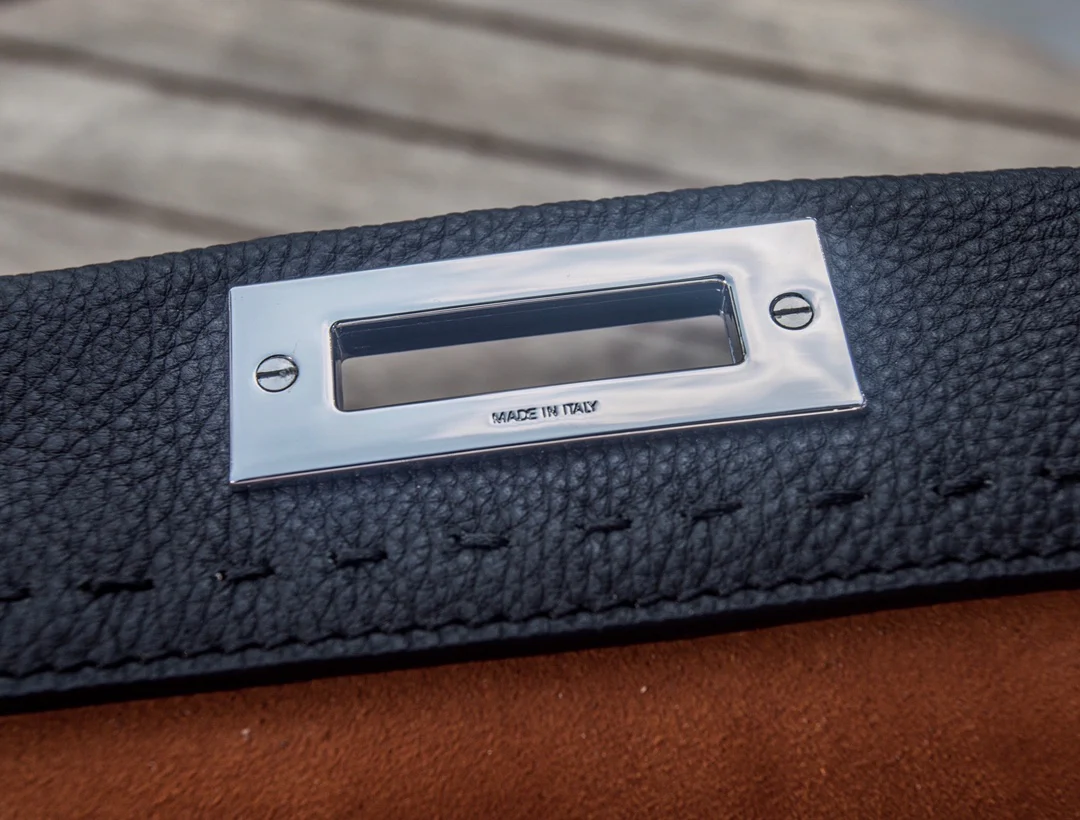 Сумка Fendi Peekaboo Medium из черной кожи - 3