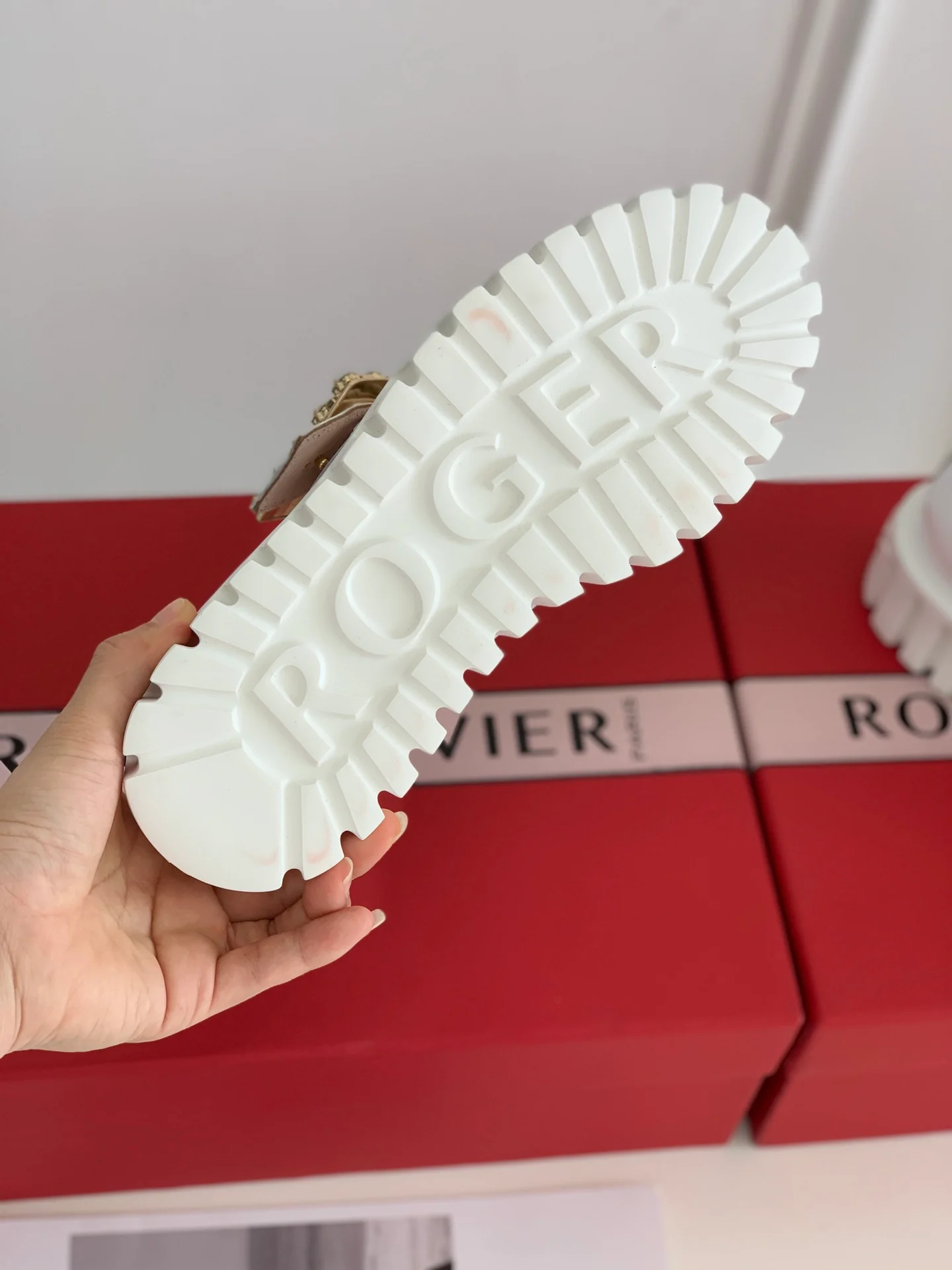 Официальный сайт RV21S, осенне-зимняя коллекция, лоферы