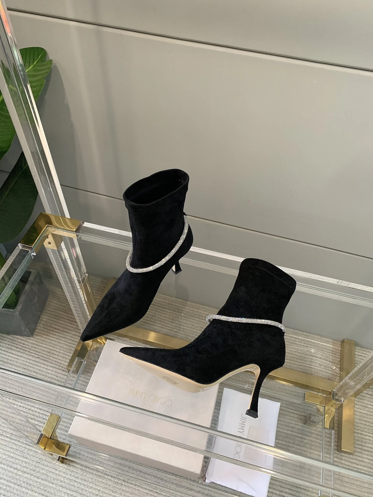 Jimmy - Ботинки на низком каблуке в стиле 