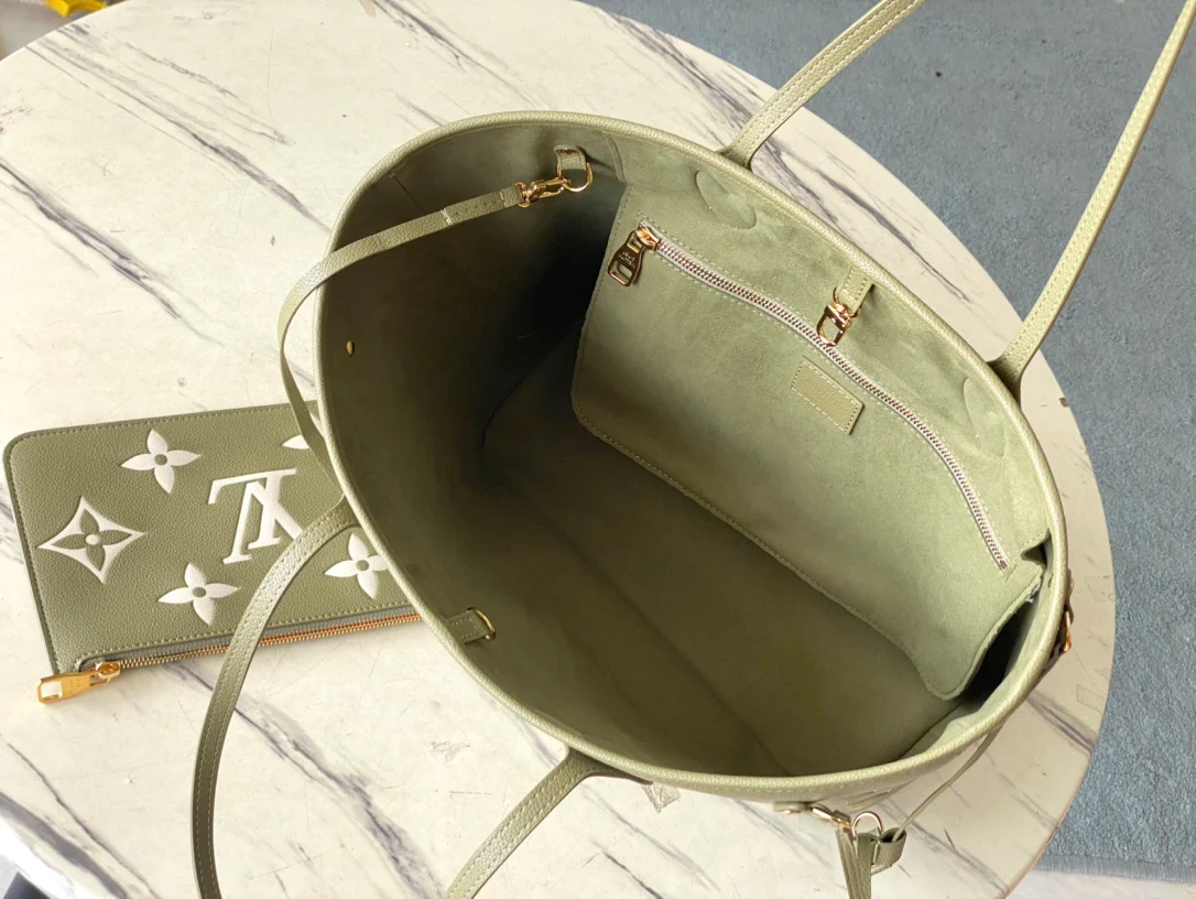 m46649-LV-neverfull-mm-grass green