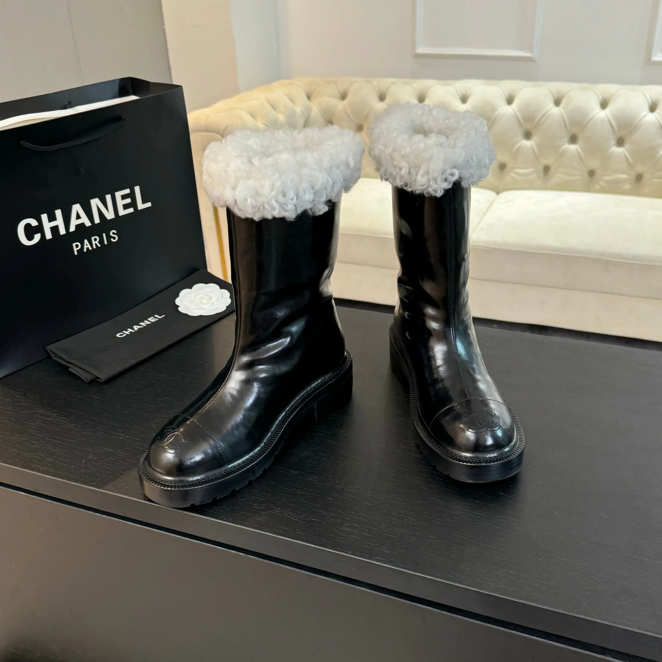 Ботильоны Chanel на платформе из овечьей кожи - черные