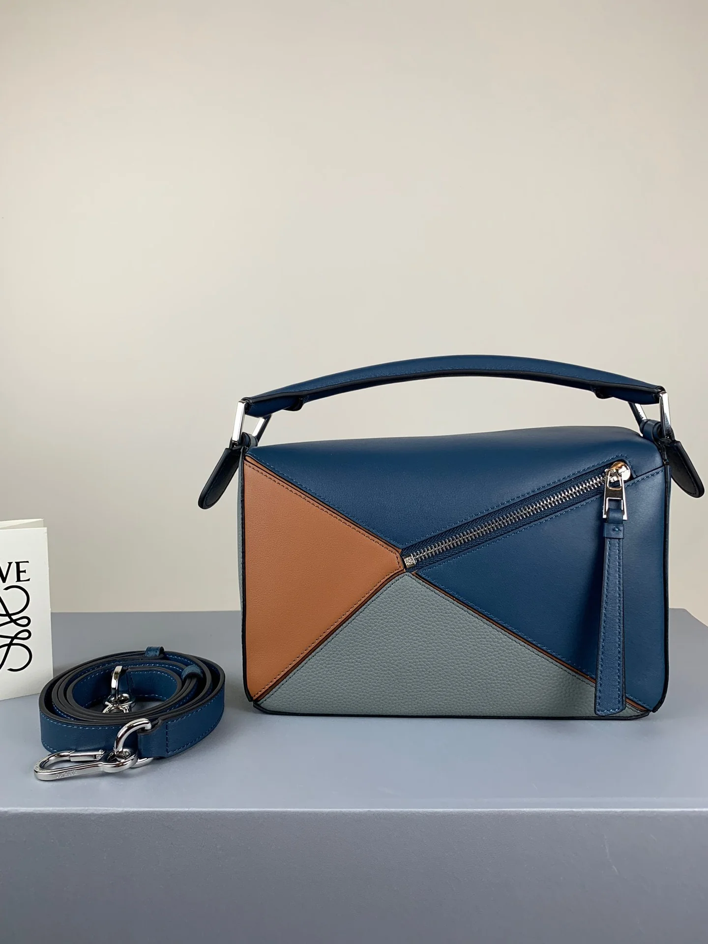 Сумка Loewe Puzzle из телячьей кожи - 3