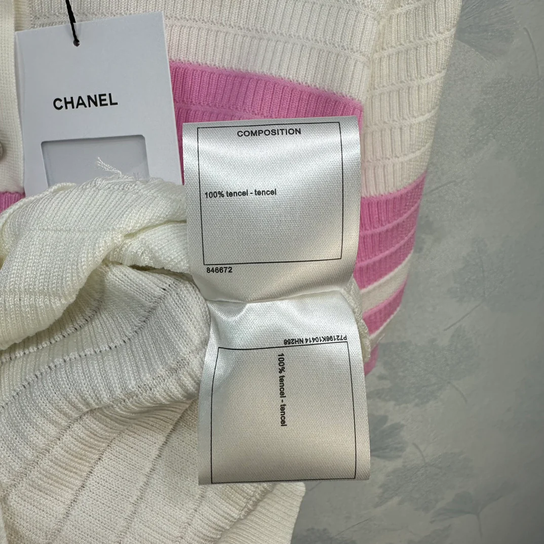 Новая коллекция Chanel Весна/Лето 2024: шерстяной топ с коротким рукавом, розовый.