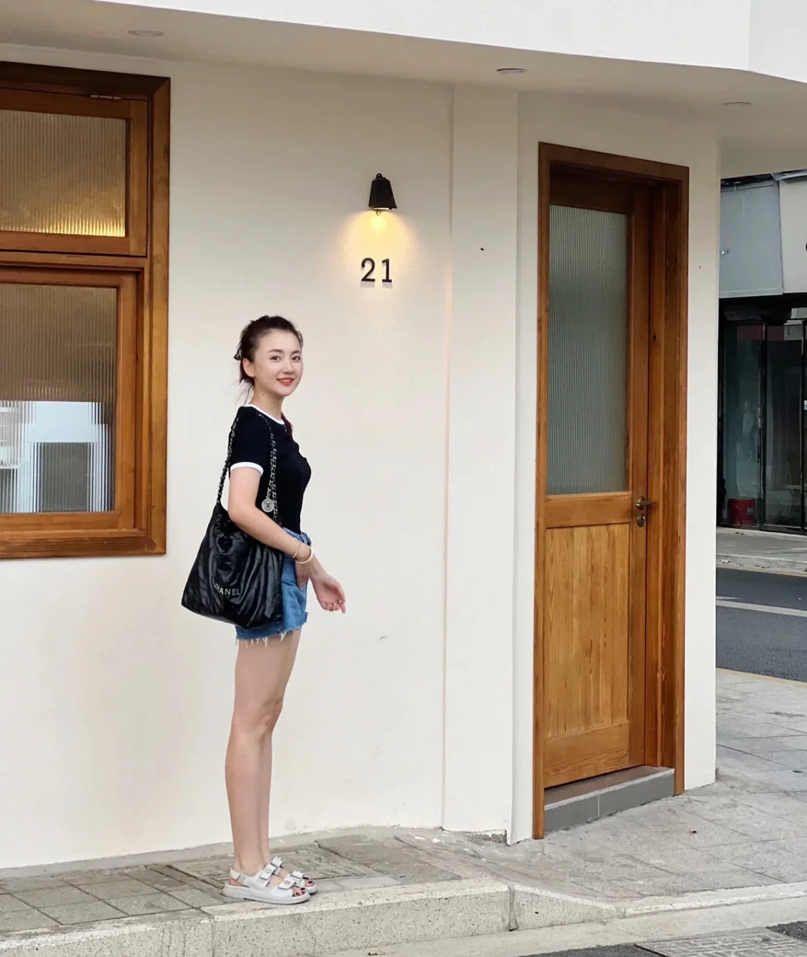 Сумка Chanel 22p 22bag, маленькая, черная, с серебряной пряжкой - 1 шт.