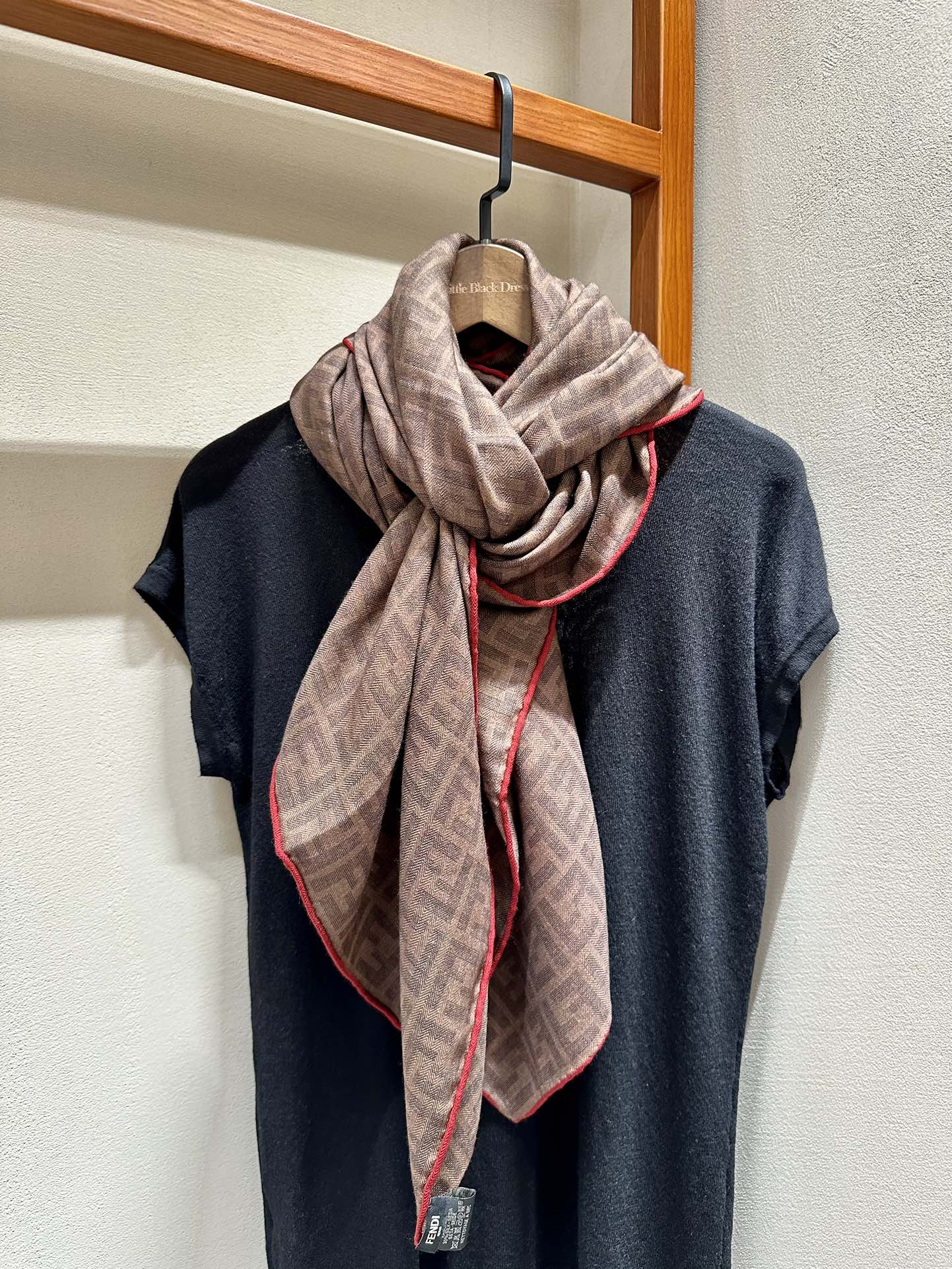 Классический платок Fendi 2024 с монограммой - 75-185