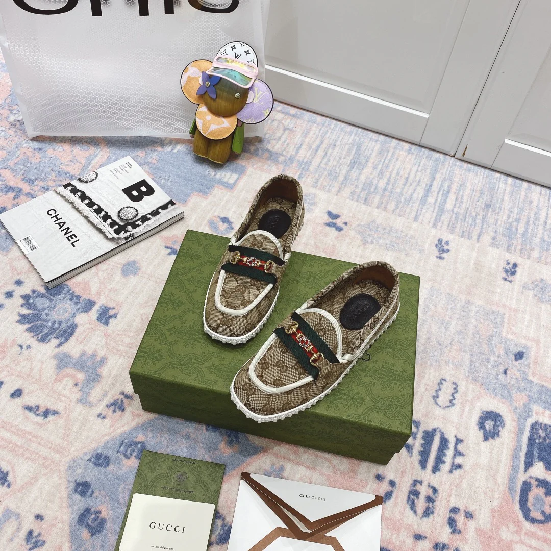 Gucci - Резиновая подошва - Туфли без шнурков - Лоферы - Унисекс - 1