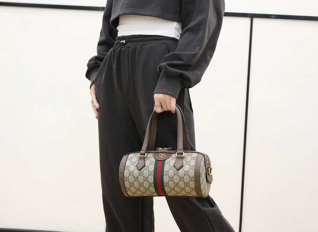 Сумка Boston из серии Gucci-ophidia