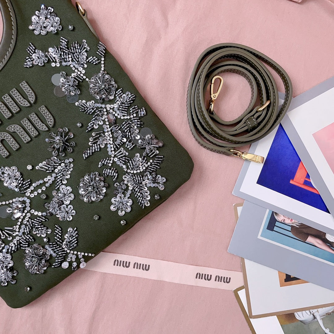 Сумка Miu Miu 5ba281 с вышивкой бисером в виде плюща - черная