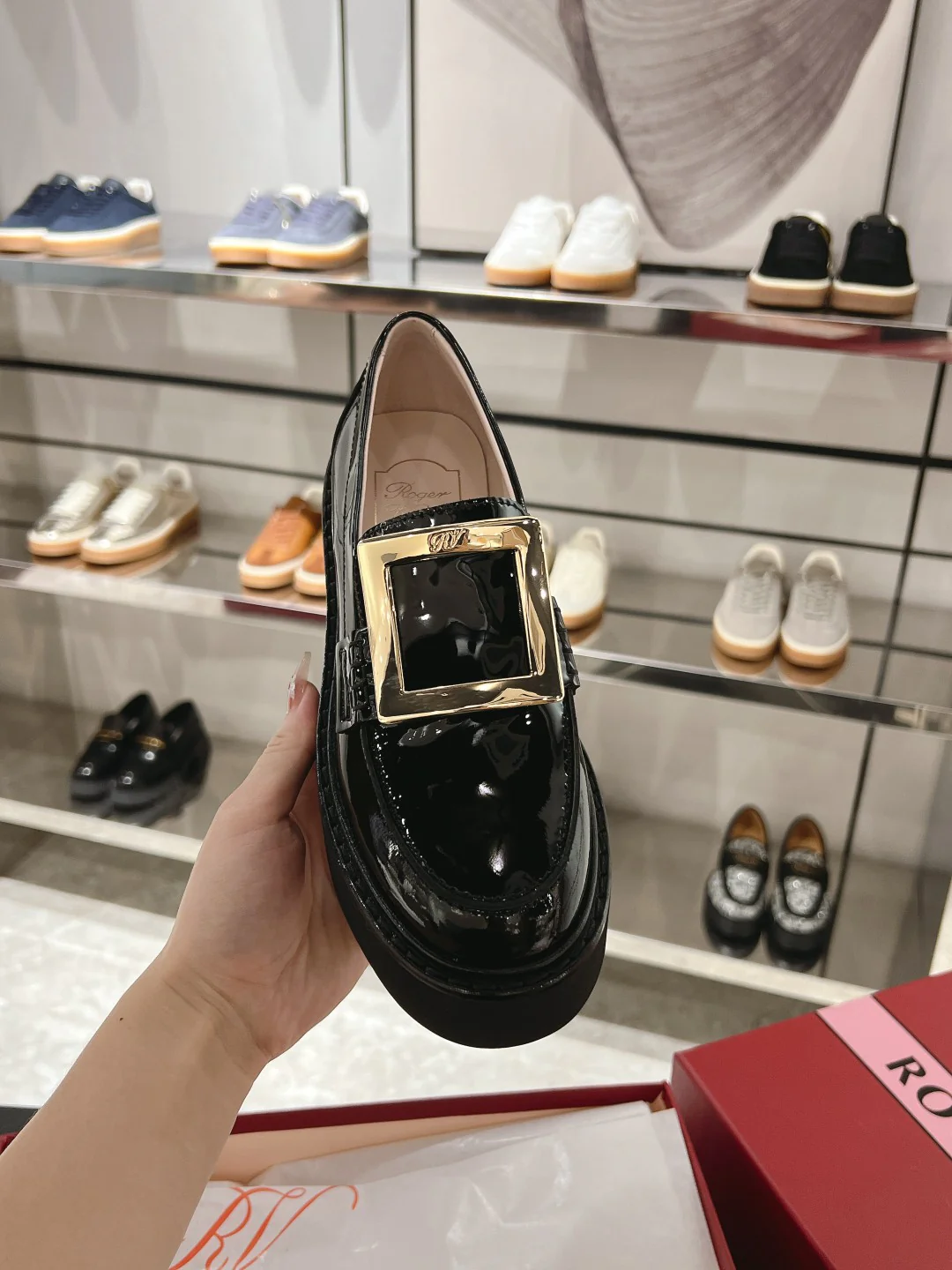 Кожаные лоферы RV-2024 - черные