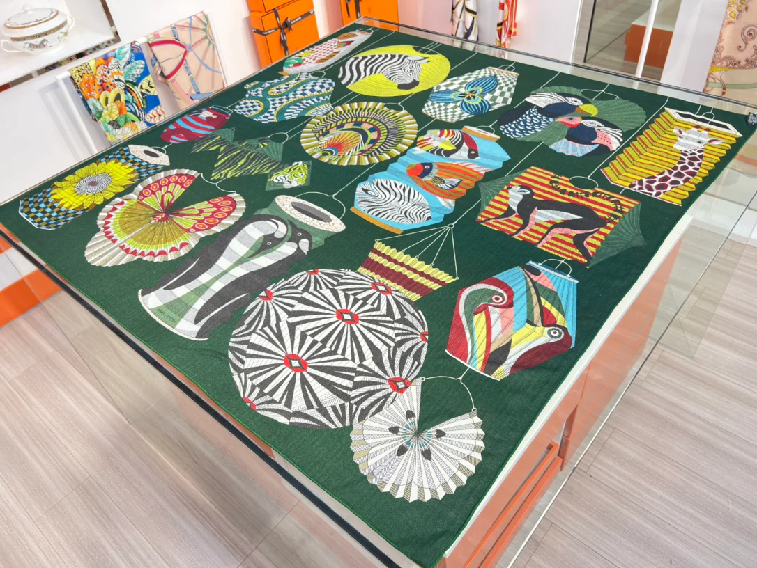 Большой двусторонний бархатный шарф Hermes - 140 см - 004