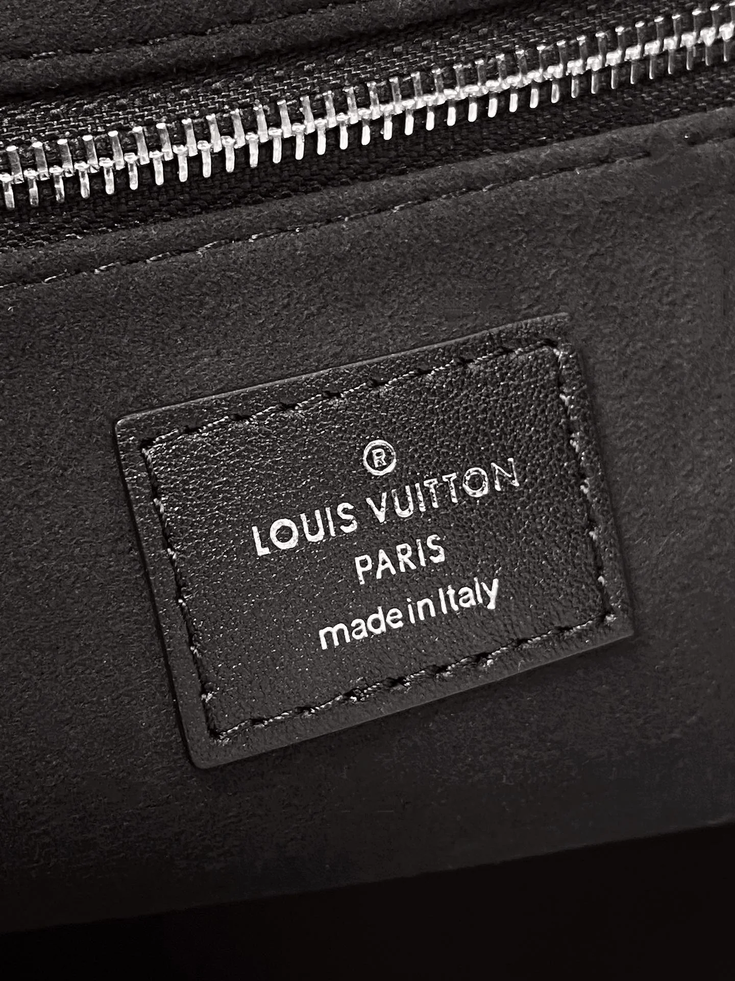 m24861-LV-Carryall-Cargo Crossbody Bag-Small