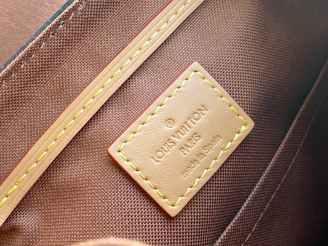 lv-m45502-mini-montsouris-bb-back bag