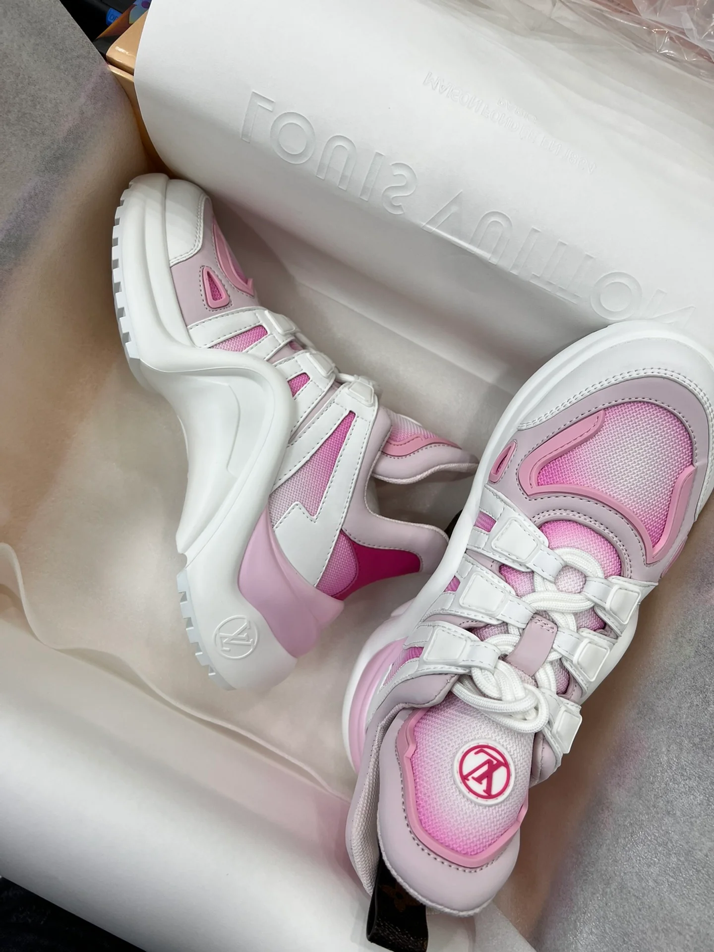 Серия LV-Archlight - Новые кроссовки для папы