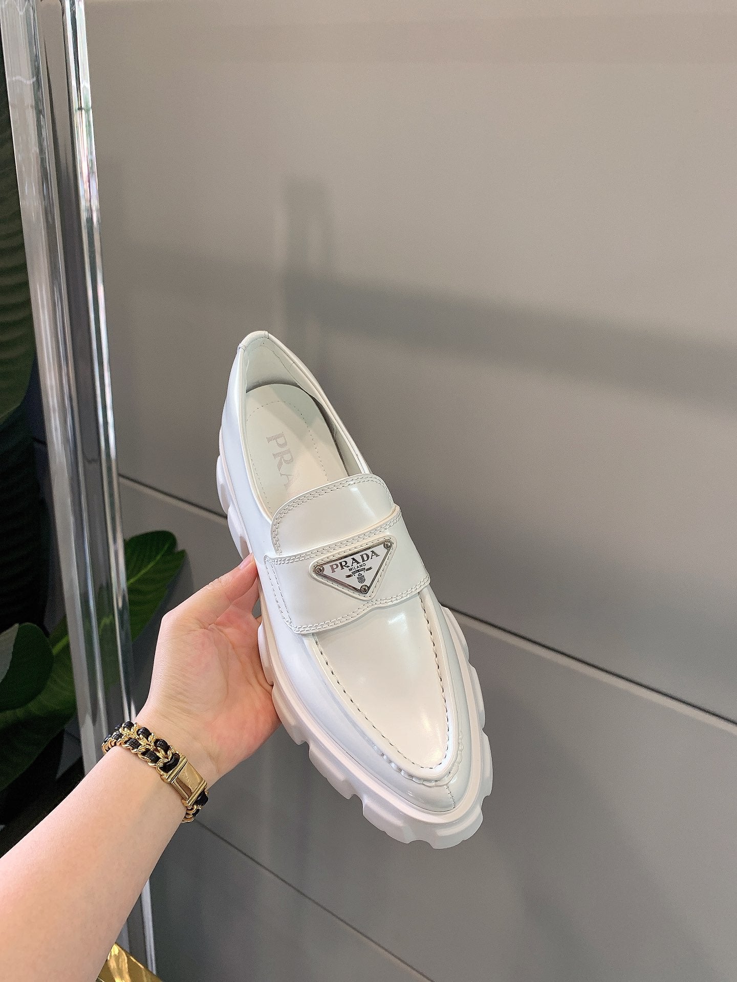 Лоферы на платформе Prada