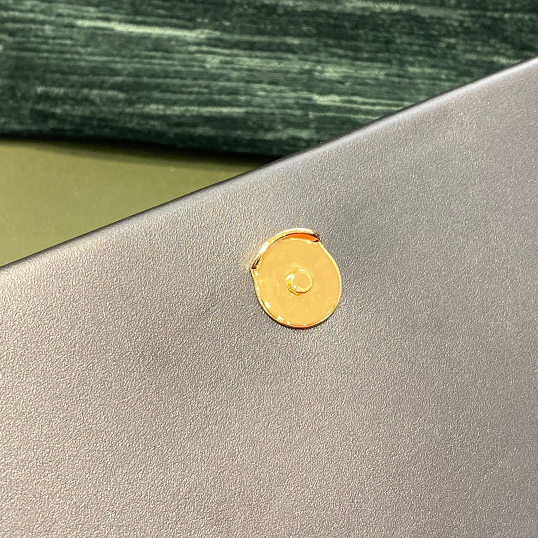 Черная сумка YSL Kate на цепочке с золотой пряжкой