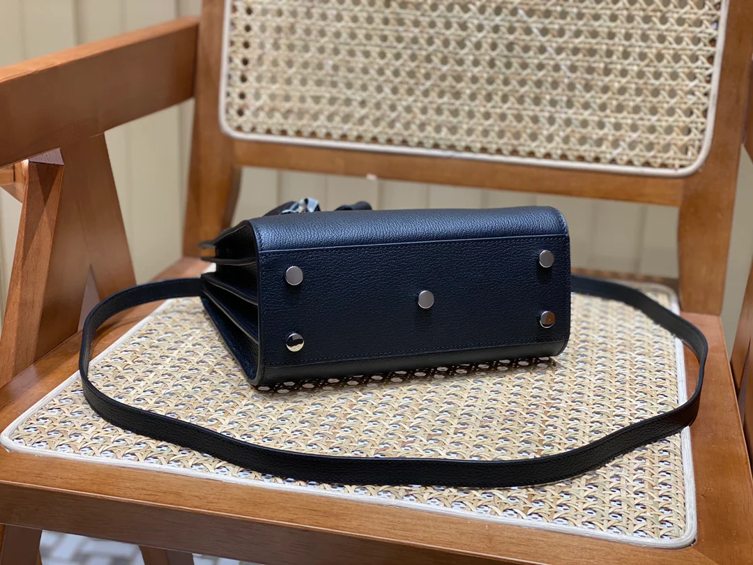 Сумка-гармошка YSL Sac-de-jour с рисунком под козу - черная - 22 см