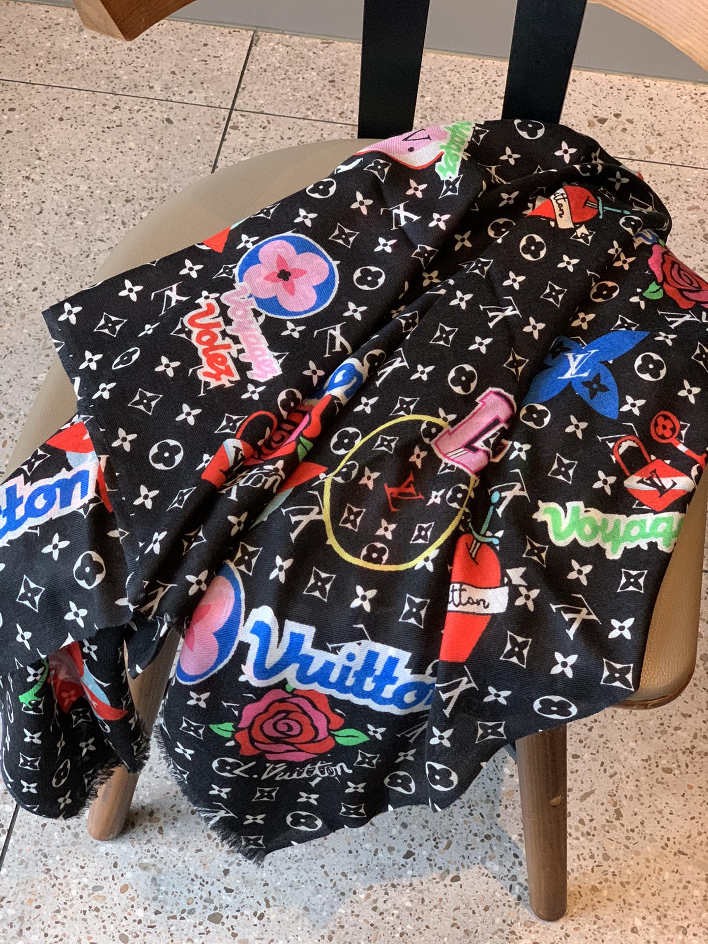 LV - Шарф с красочной аппликацией - 200 - 110 см - 100% чистый кашемир