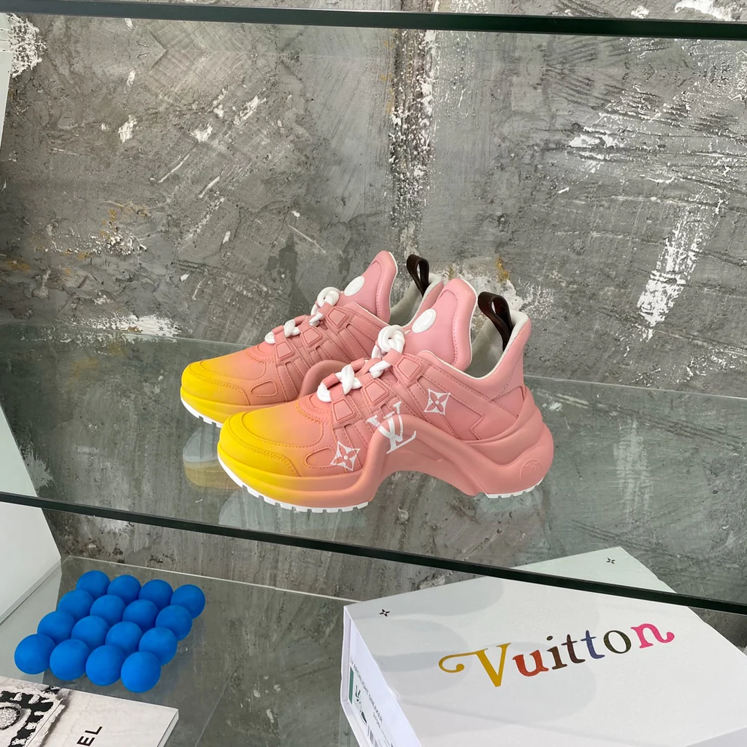 Обувь LV - массивные кроссовки LV - размер 30