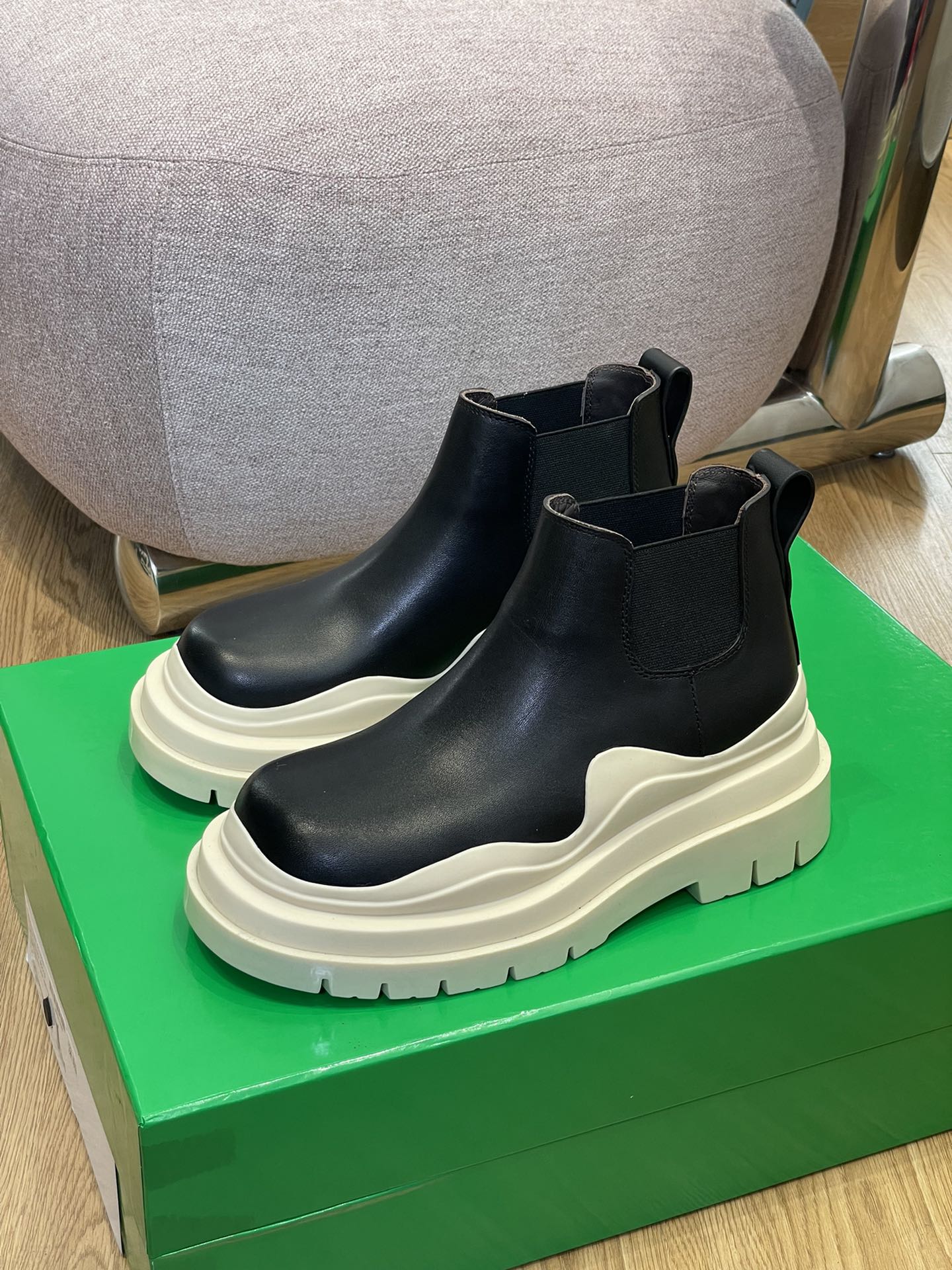 BV - Белые ботильоны на платформе