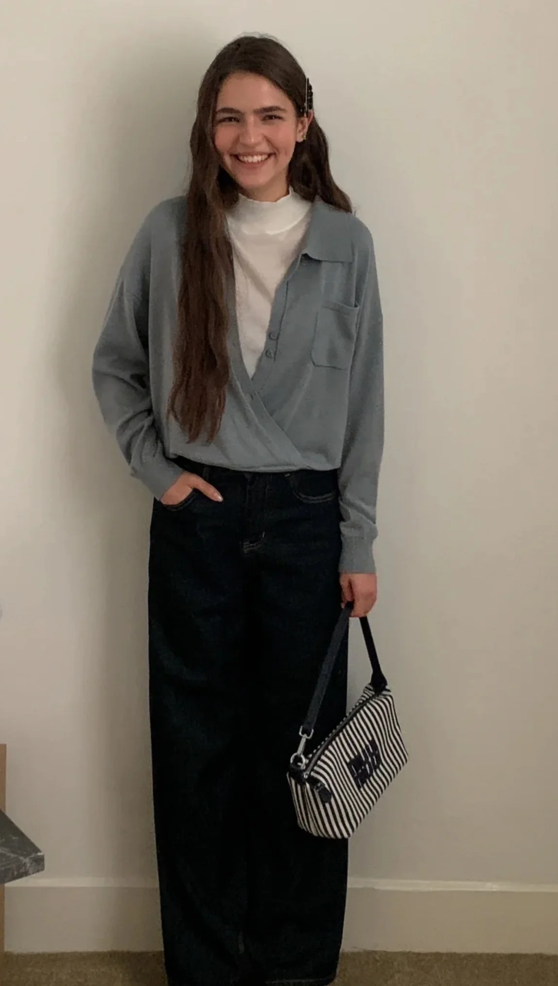 Косметичка/сумка для ланча Miu Miu из жаккардовой ткани - на фото.