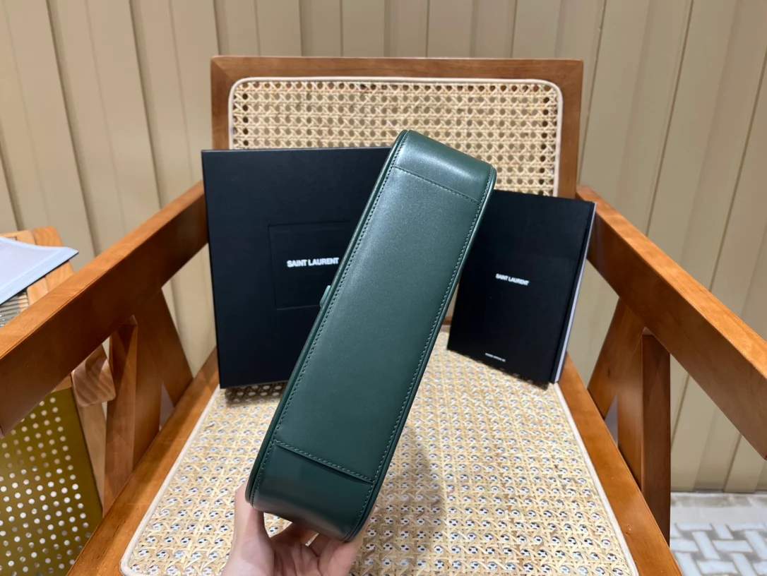 Сумка-седло YSL - зеленая с золотой фурнитурой - гладкая кожа