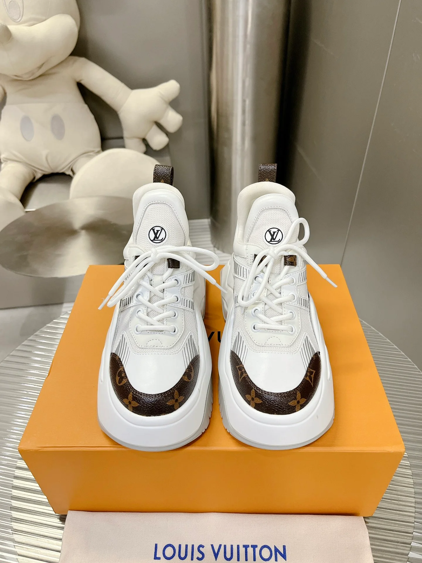 Кроссовки LV Archlight 2-0 Dad Shoes - Подиумный стиль - Бело-коричневые