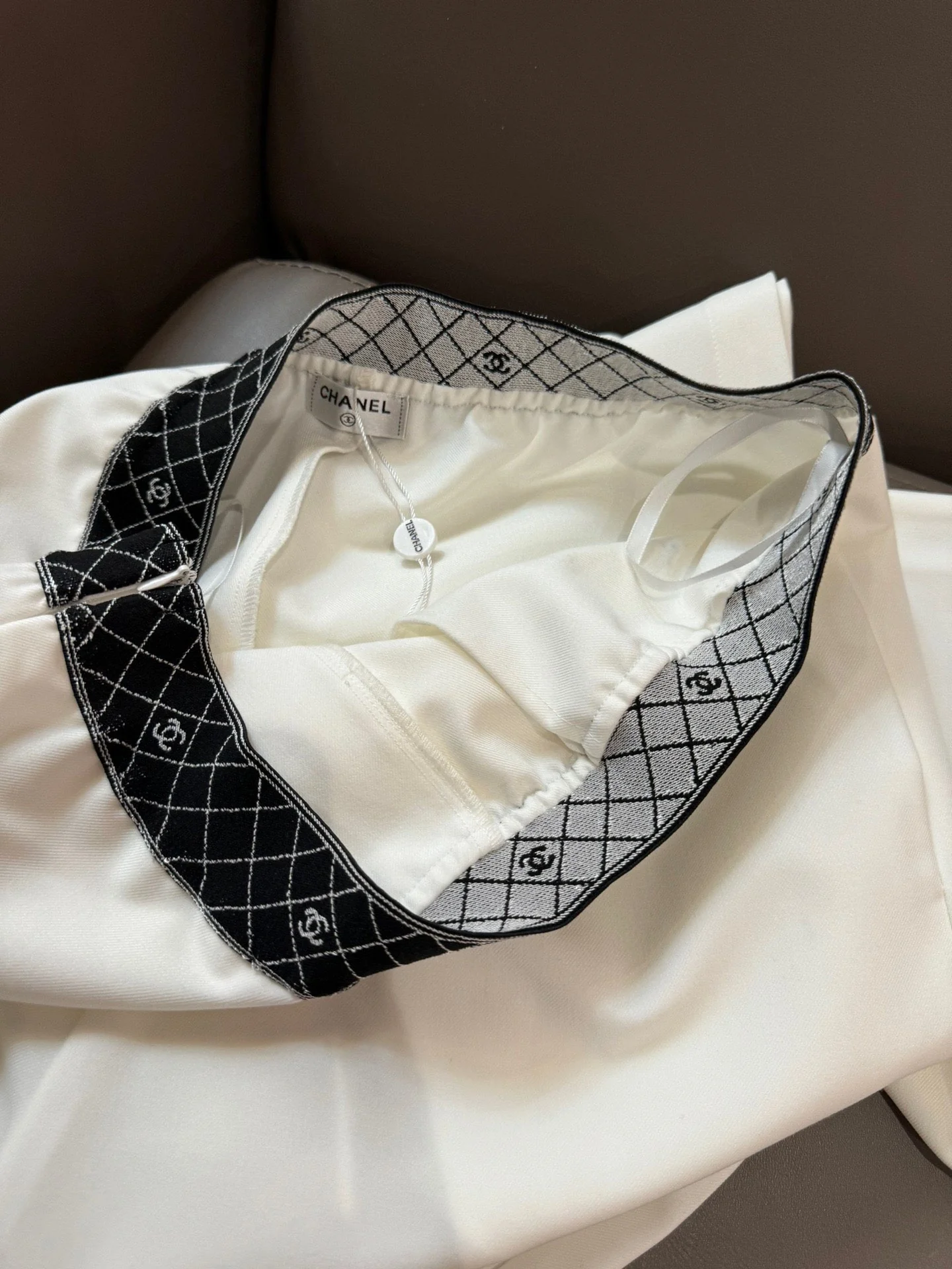 Брюки Chanel 2404-24ss New Style - белые