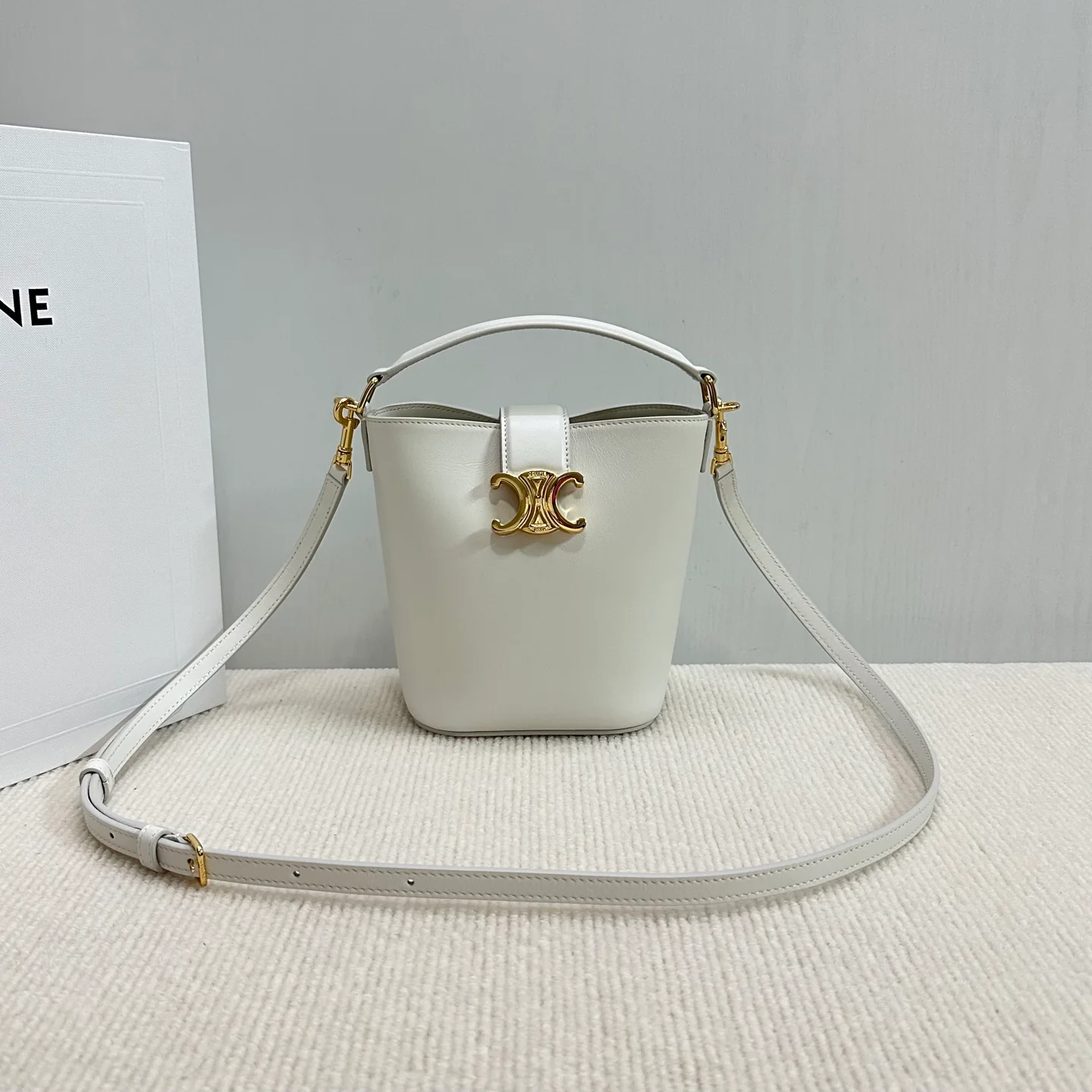 Сумка-ведро Celine Triomphe - Мини - Белая