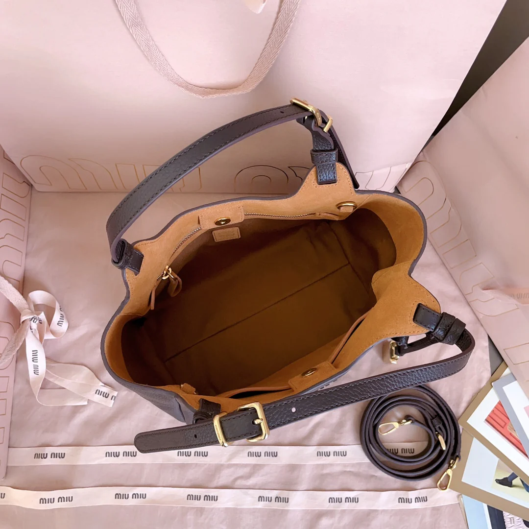 Сумка-тоут Miu Miu 5ba304 - коричневая