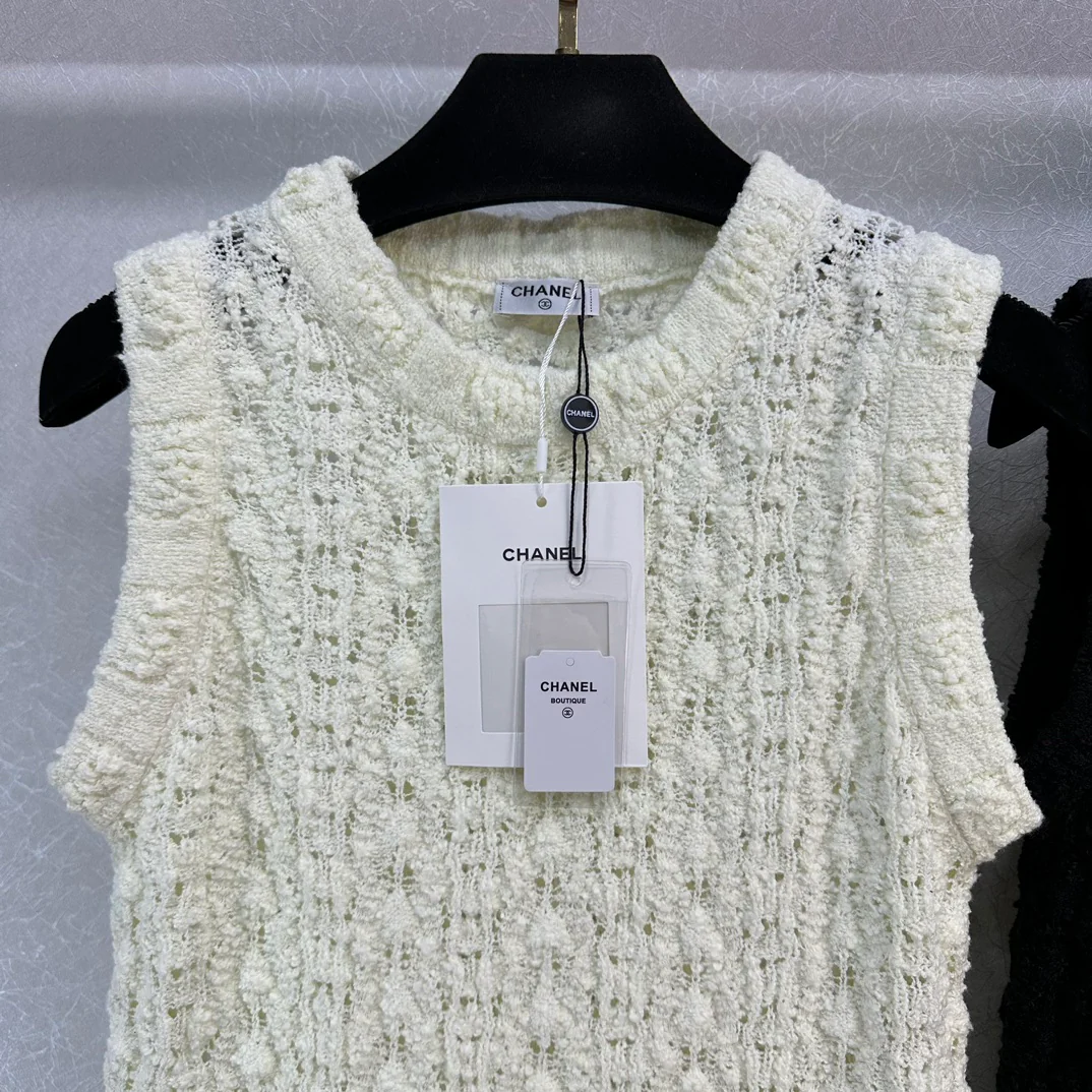 Новый вязаный жилет Chanel 2403 Весна/Лето