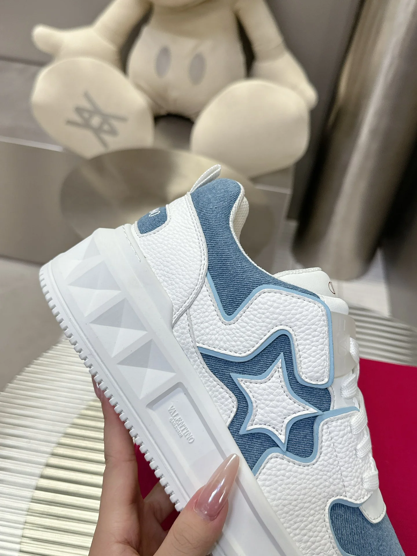 Низкие кроссовки Valentino 2024 — синие