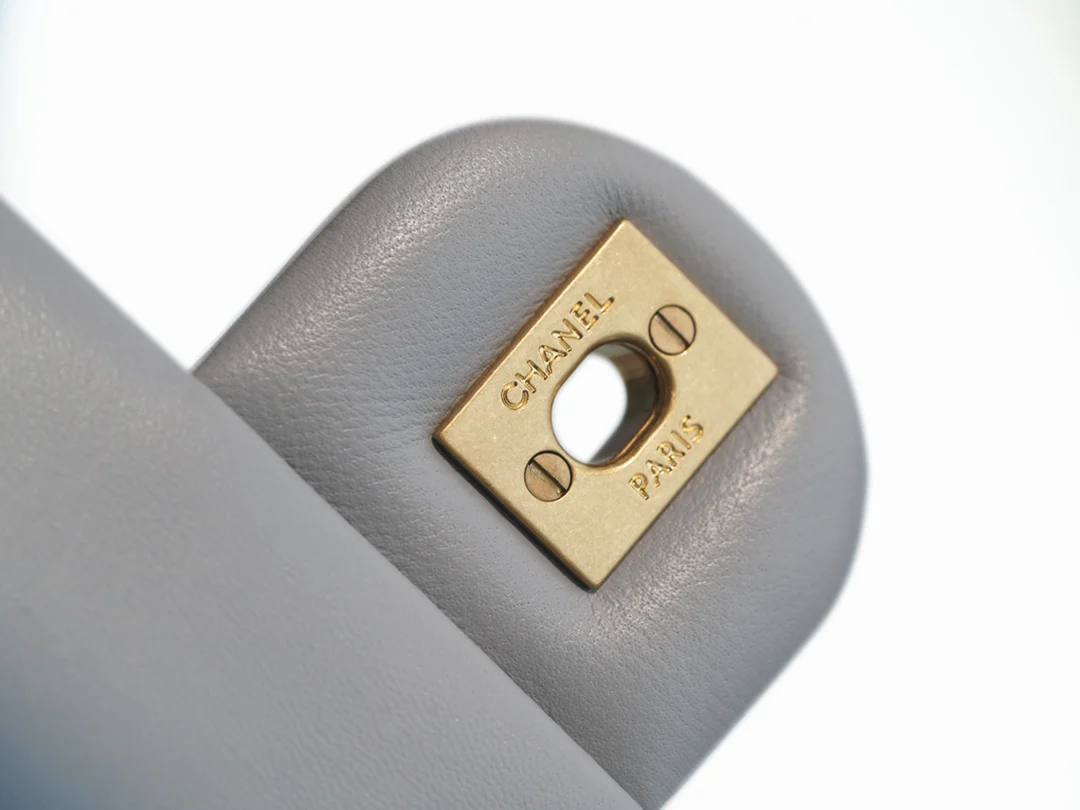 Мини-кювета Chanel CF Gold Ball - светло-серый