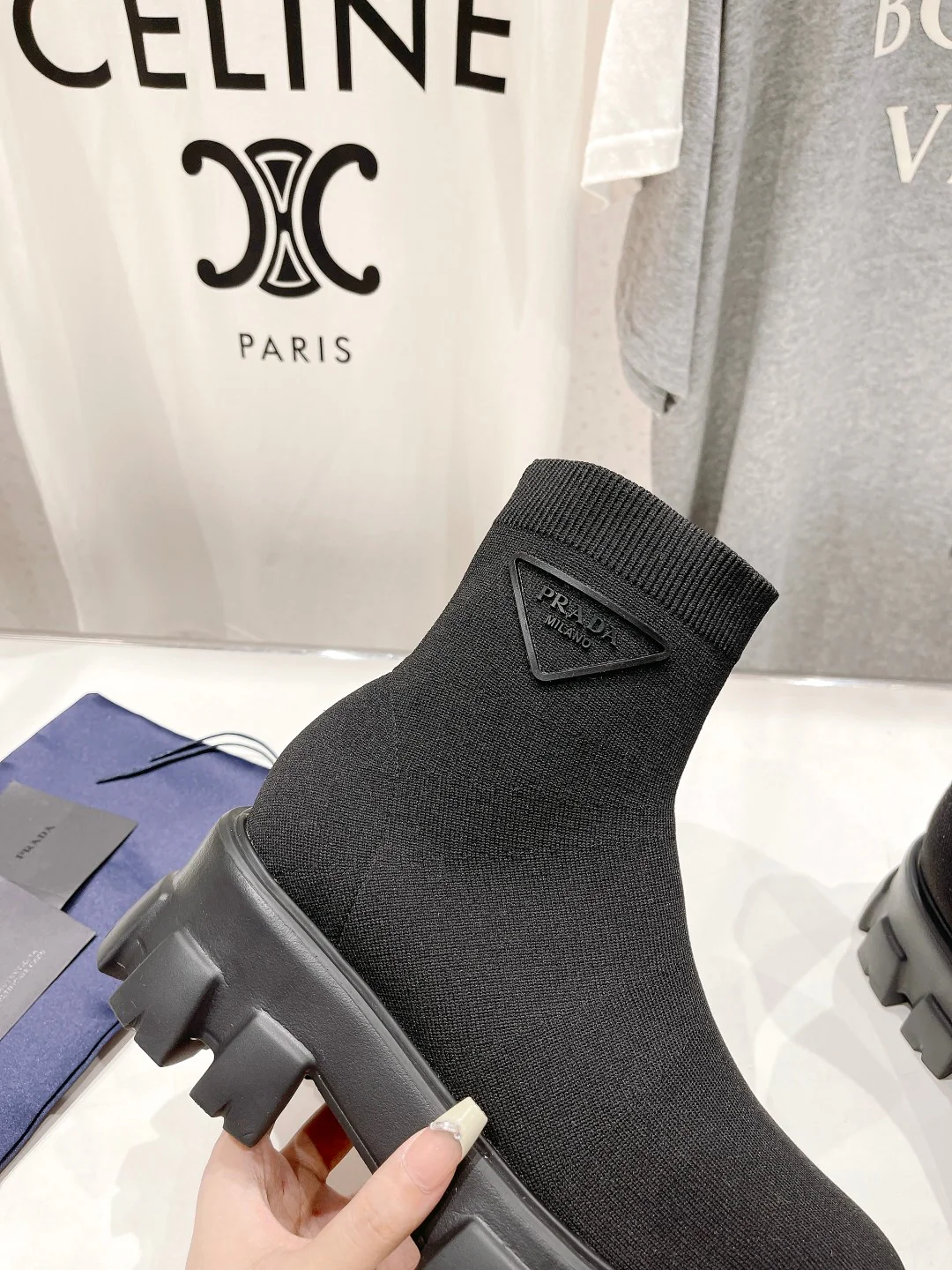 Ботильоны на платформе Prada 2024 — черные