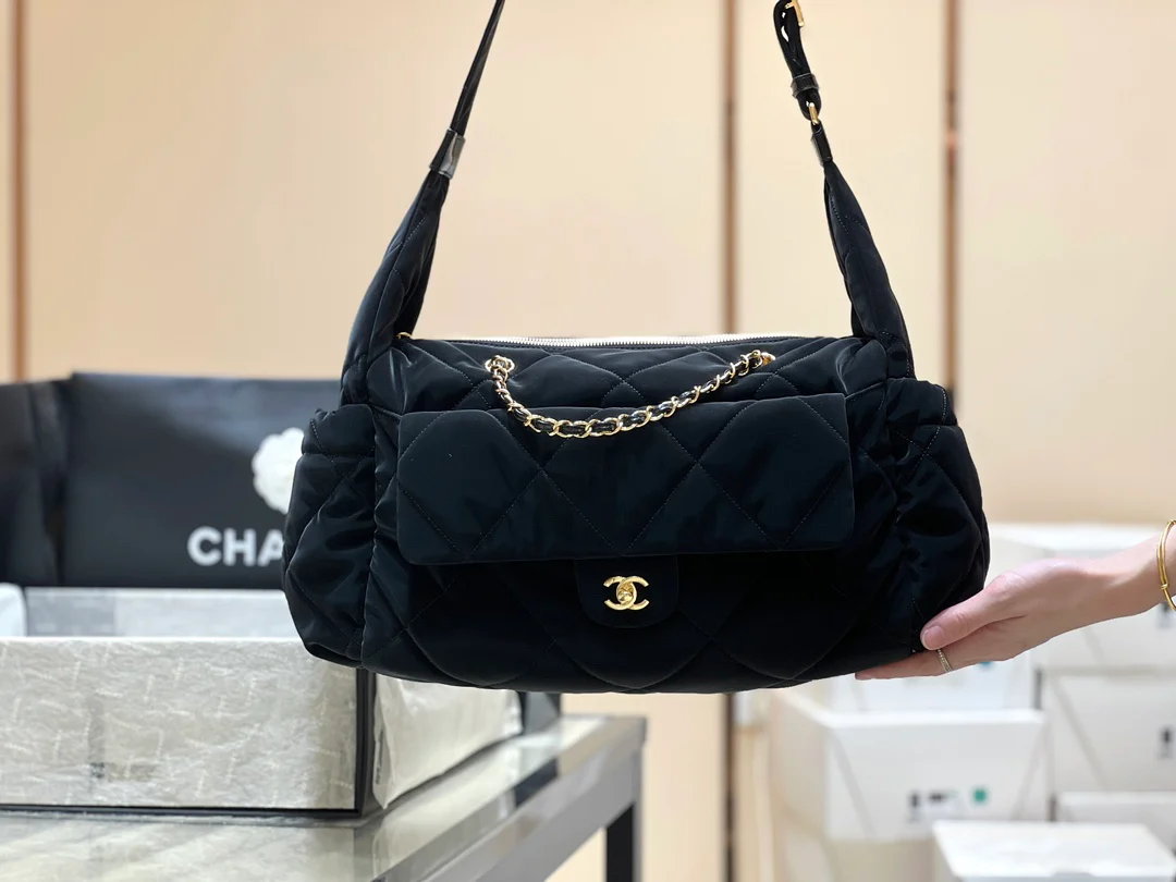 Большая лыжная сумка Chanel 24ncoconeige - черная