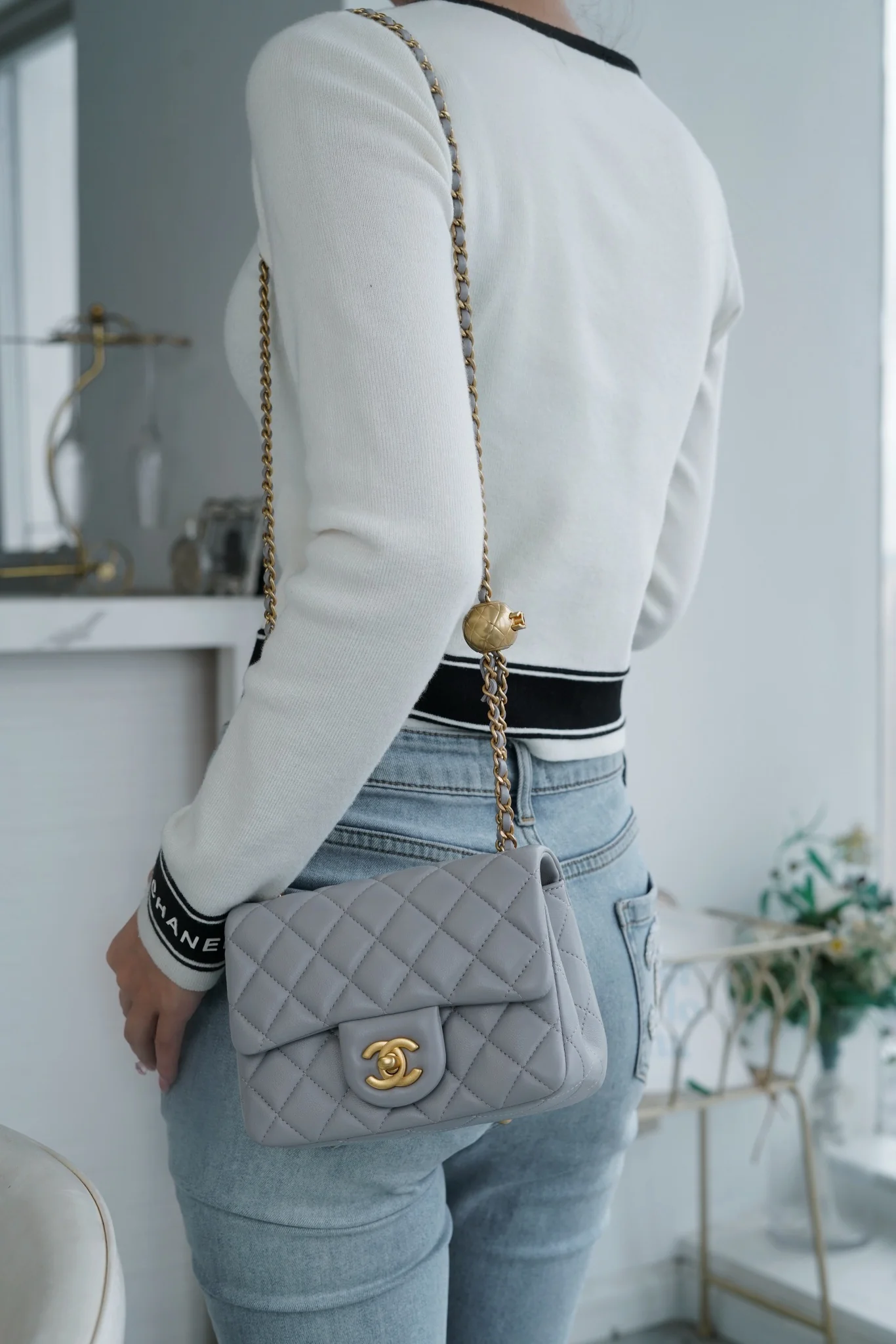 Мини-кювета Chanel CF Gold Ball - светло-серый