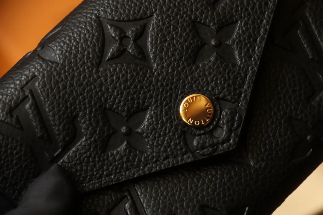 LV-m64060-Короткий трехсекционный кошелек-Черный