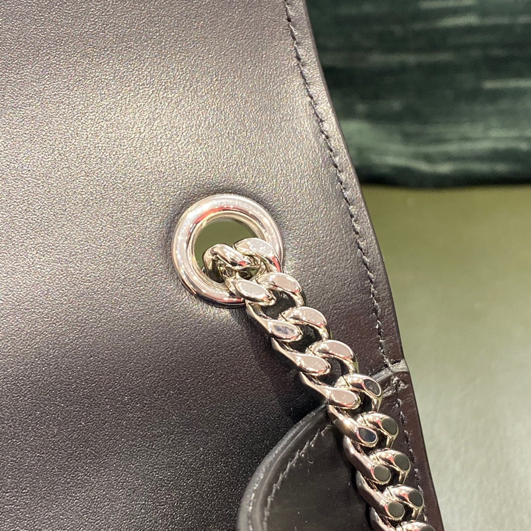 Черная сумка-кроссбоди YSL Kate с цепочкой и серебряной пряжкой