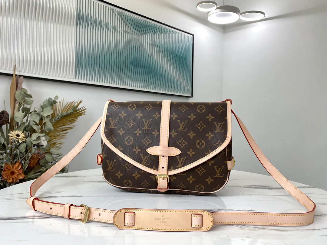 lv-m40710-Vintage Series-Saumur-Medium Handbag