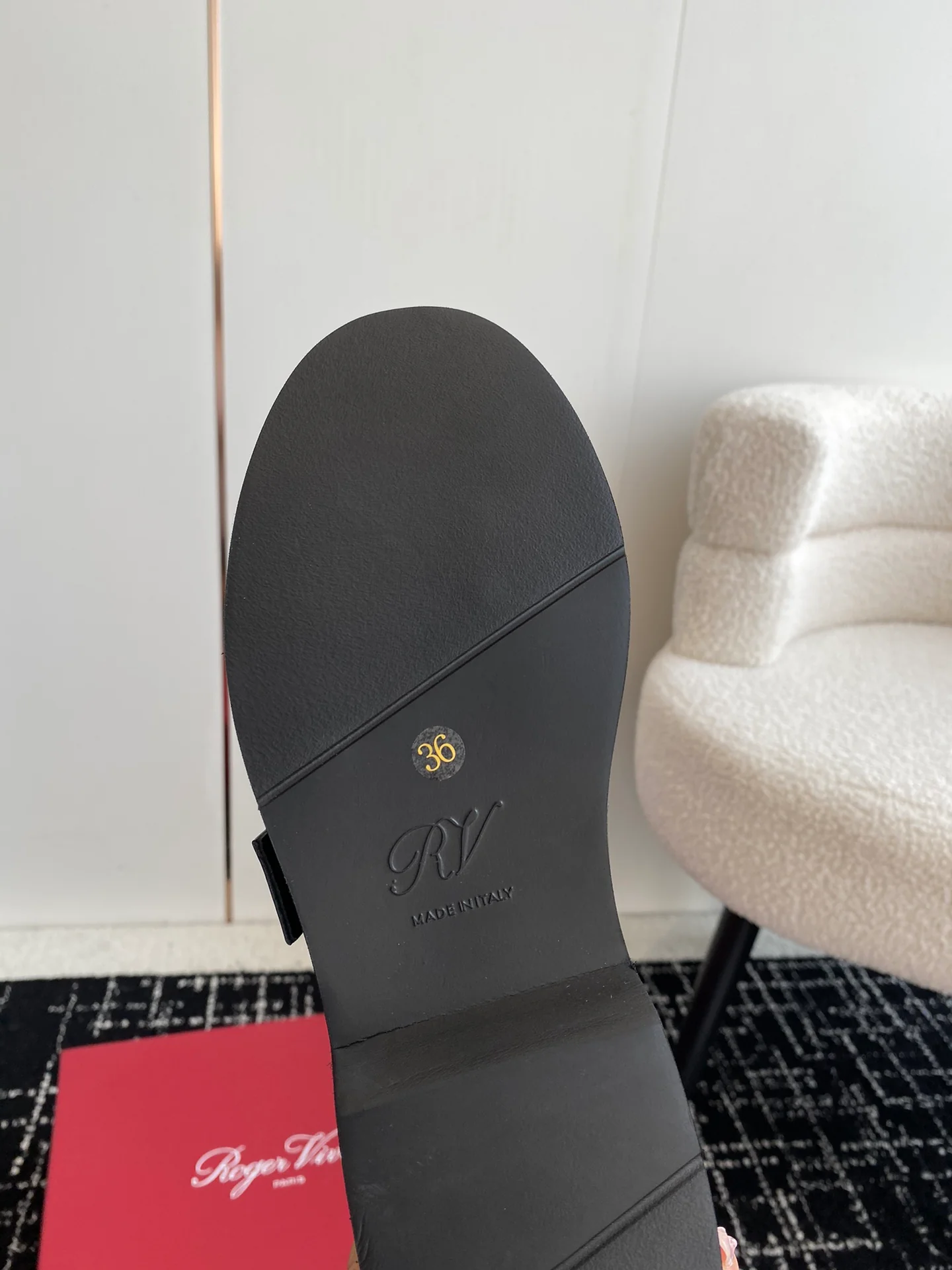 Обувь RV - Новинка сезона осень/зима 2023 - Лоферы на платформе - Черные со стразами