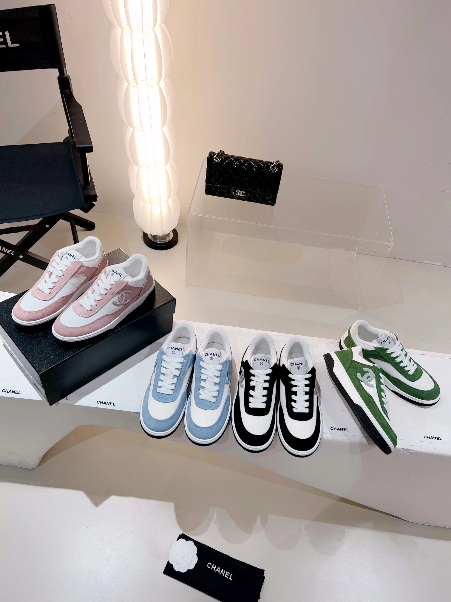 Новые поступления коллекции Chanel осень/зима 2022 — Повседневная обувь — Изображение коллекции