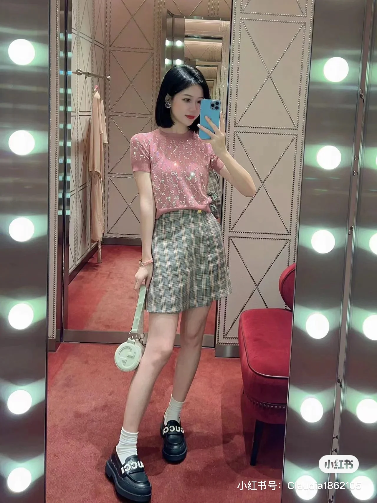 Новинка сезона осень/зима 2023 от Gucci - Лоферы с буквами - Черные