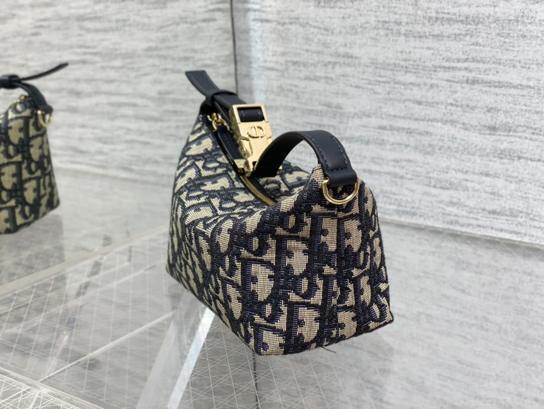 Dior-diortravel-nomad-small bag-small size